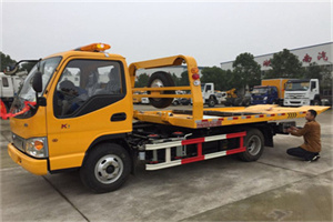 遂宁哪里有拖车服务