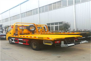 遂宁附近拖车救援搭电